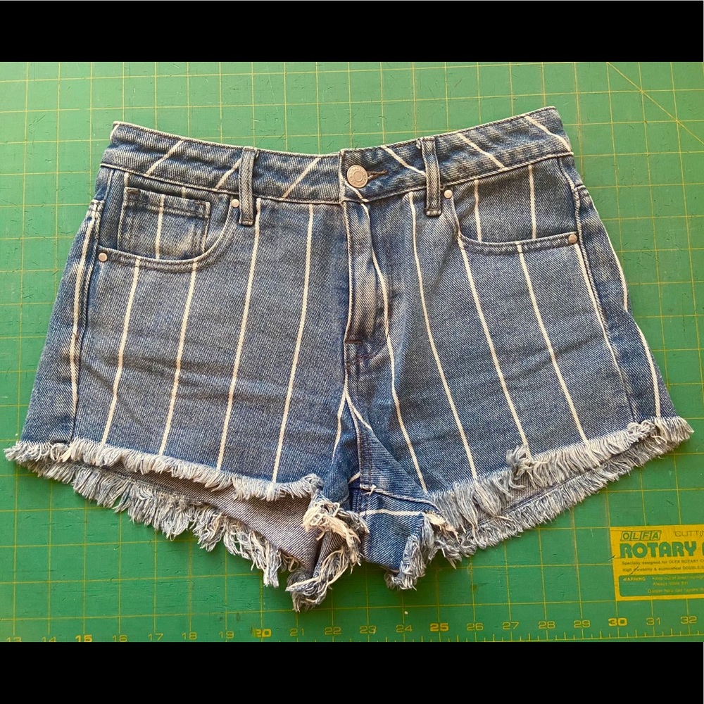 PacSun High Rise Festival Shorts Size 25